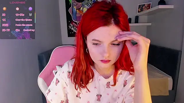 CharlotteMitchell on StripChat