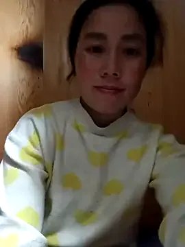 Chloe-ee on StripChat