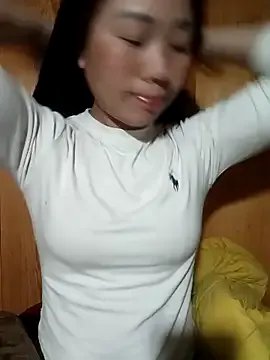 Chloe-ee on StripChat