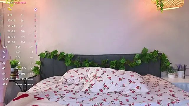 ConstanceHelms on StripChat