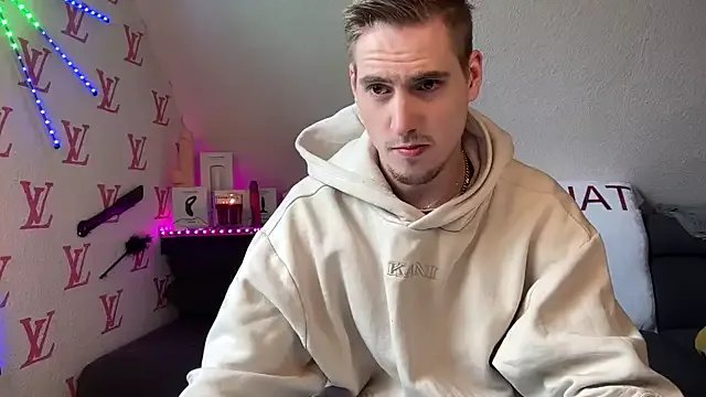 Cookieboy88 on StripChat