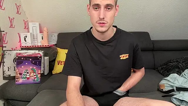 Cookieboy88 on StripChat