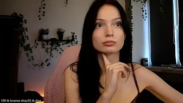 cuteeuser on StripChat