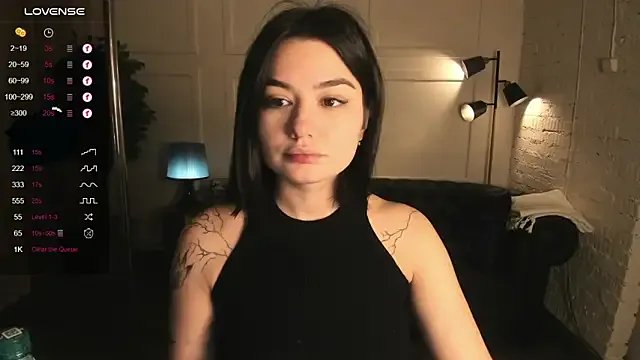 Dark_Moni on StripChat