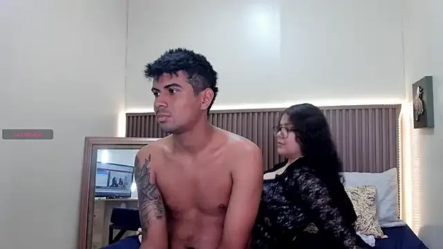 Dave_And_Emma on StripChat