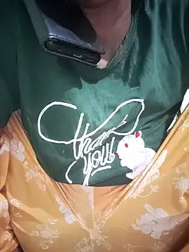 Desi_Bhabi_01 on StripChat