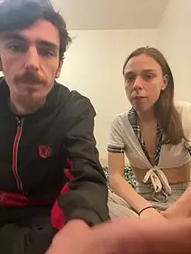 DuoDesir1 — Gorge profonde + entirement nu 