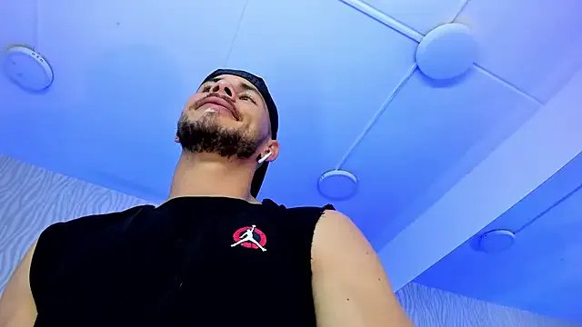 dylan_jacobx on StripChat