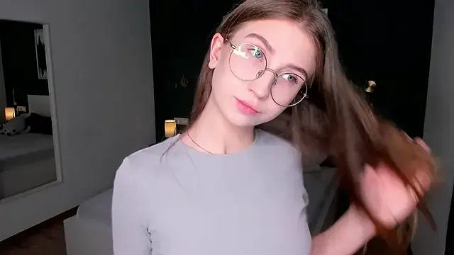 EditaBand on StripChat