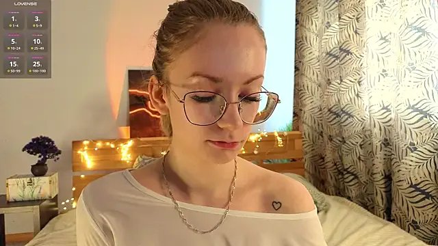 Edlin_gail on StripChat