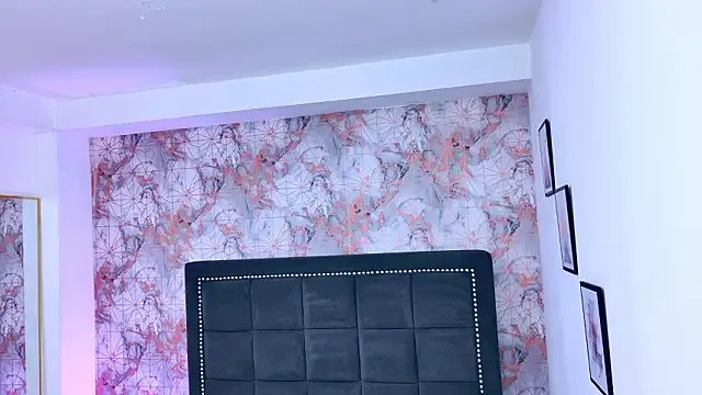 Emaa_Vega on StripChat