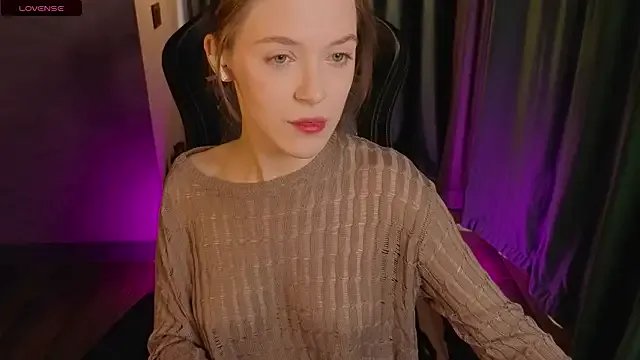 emmasday on StripChat