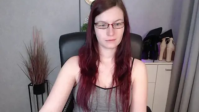 emmaxDelight on StripChat