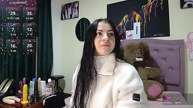 Emmie_Hot on StripChat
