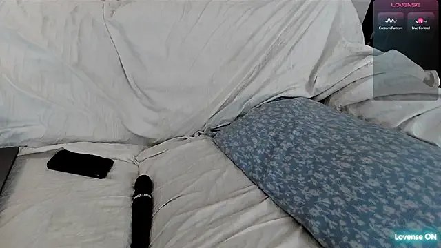 EmoDream1998 on StripChat