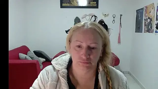 emperabigbootybigass on StripChat