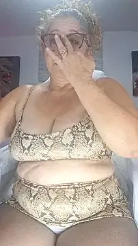 evelin_hott on StripChat