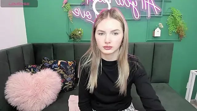 EvelineAmore on StripChat