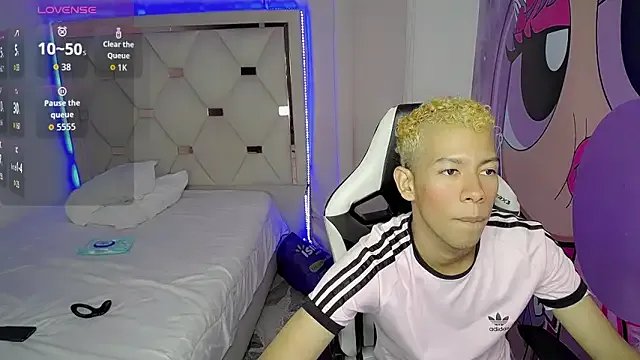 Exotic_twinks_ — PLAY WITH HIM NIPPLES