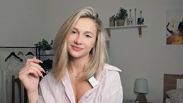 FaaBinaa on StripChat