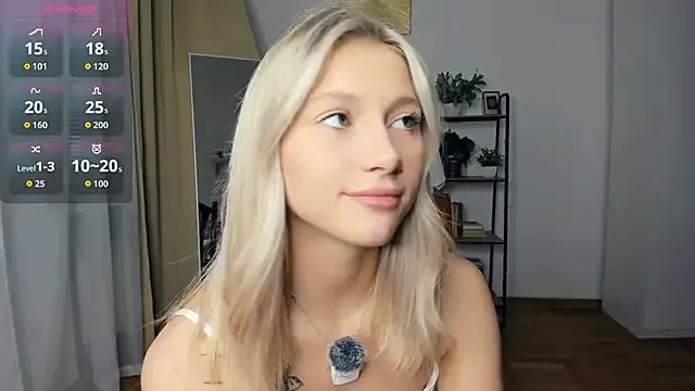 FaaBinaa on StripChat