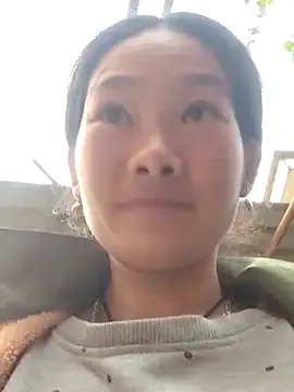 gio-thu on StripChat