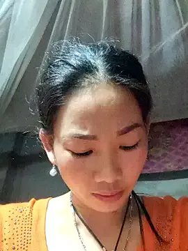 gio-thu on StripChat