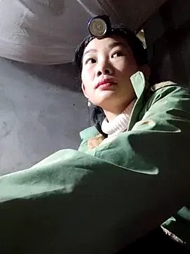 gio-thu on StripChat