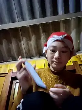 gio-thu on StripChat