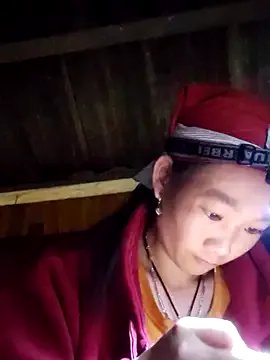 gio-thu on StripChat