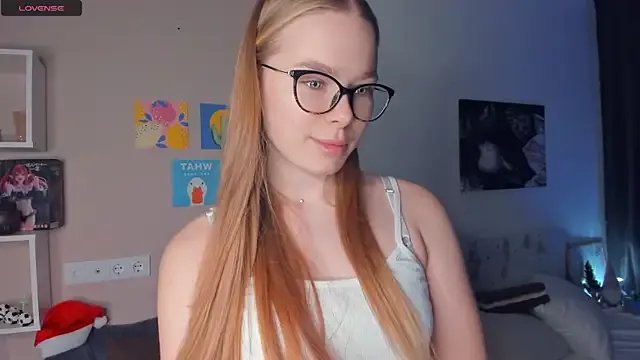 Icehoneybyte on StripChat