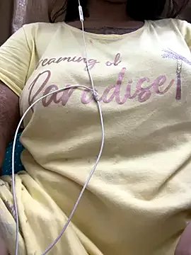 Indian_model9 on StripChat