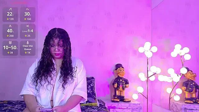 innocenthazel on StripChat