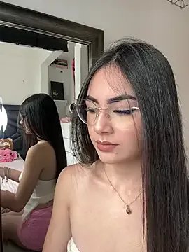 IslaCole on StripChat
