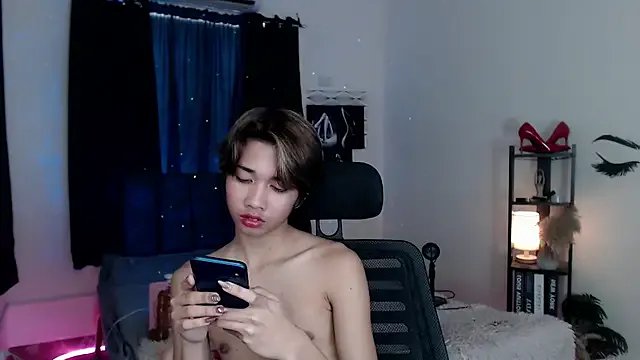 Ivoryhotcummer on StripChat