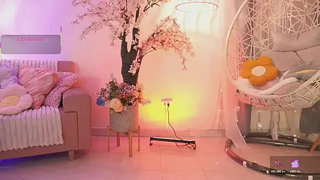 JadeSummerr on StripChat