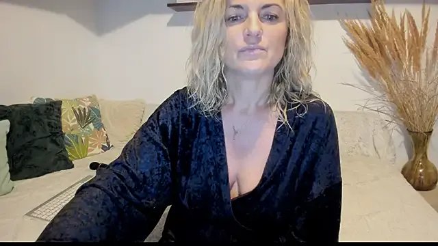 Jadore_able on StripChat