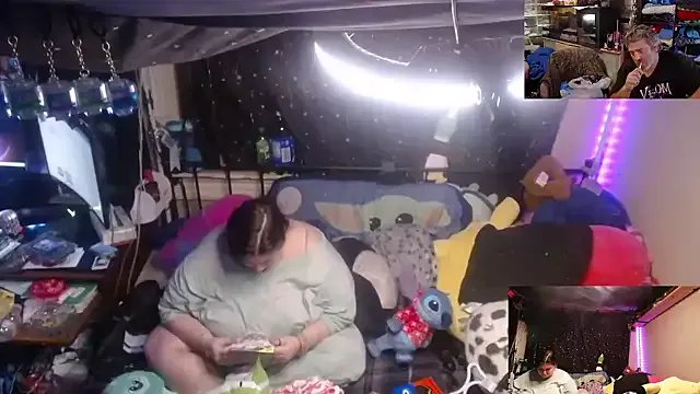 Jamesandjadethomas79 — Lilly and brandy squirt show