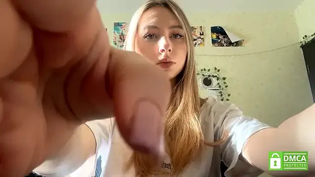 JanelBray — change the hat to cat ears