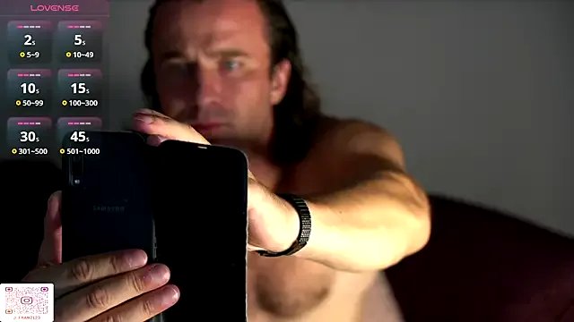 Jonathan___123 on StripChat