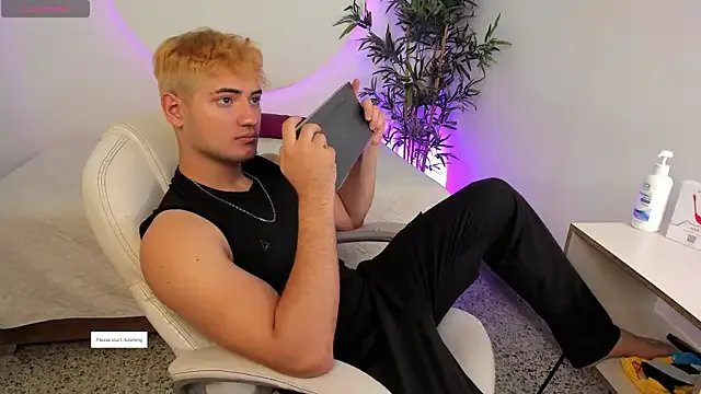 KaelSwitch on StripChat