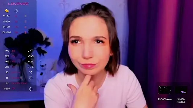 KindHazelHere_ on StripChat