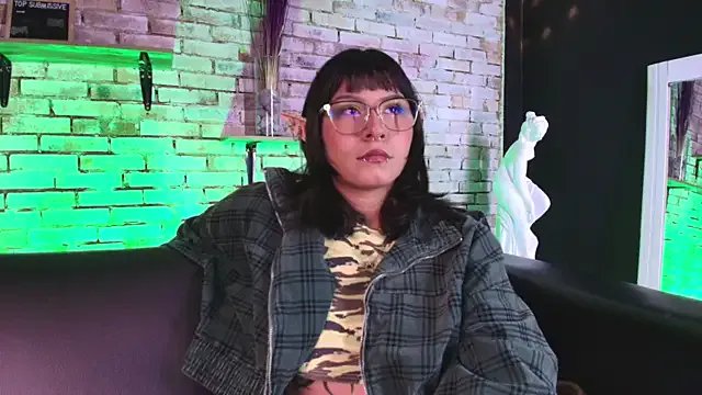 kitty_malach on StripChat