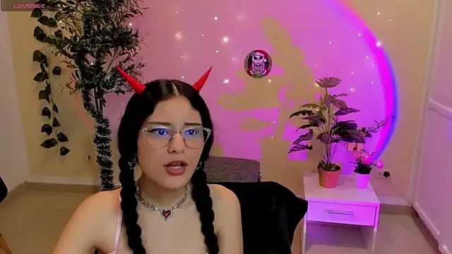 Krysten_Riter on StripChat