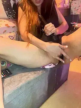 LaPetitechienne1 on StripChat