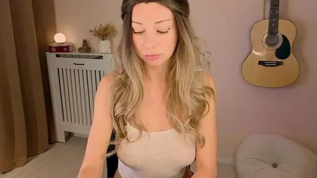 Lenamuti25 on StripChat