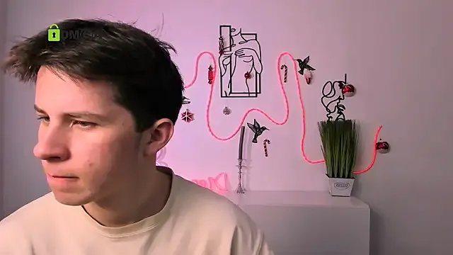 leo_valor on StripChat