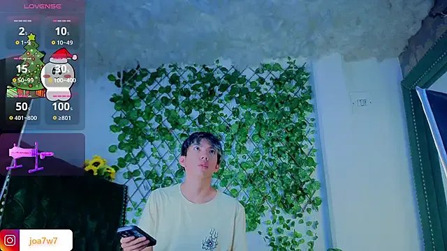 Levii_Ackermann on StripChat