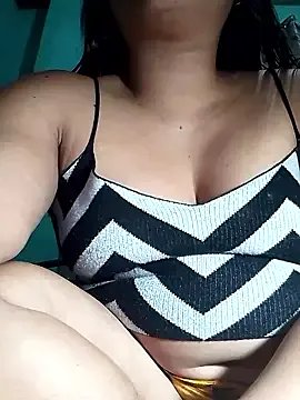 lexilicious_69 on StripChat