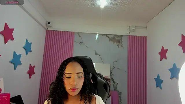 lia_16 on StripChat